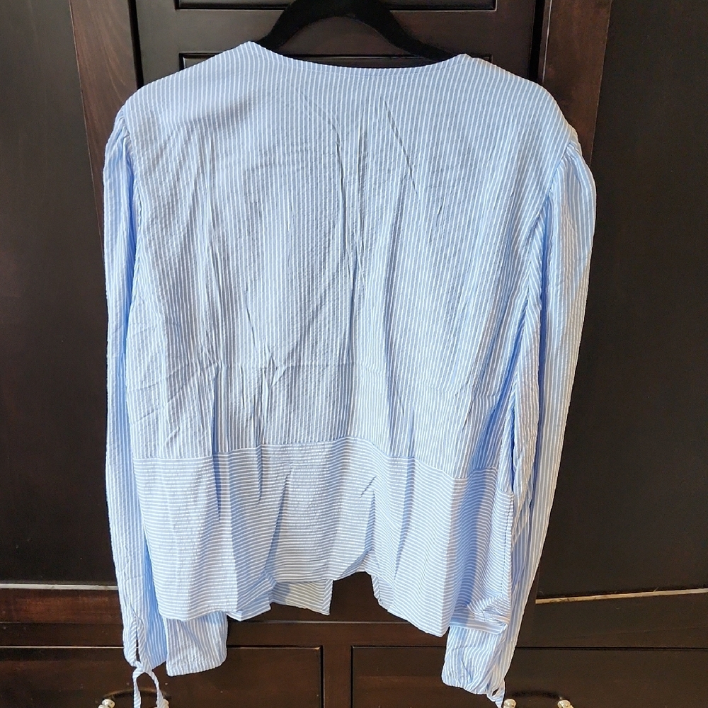 NWOT Powder Blue Relaxed Tie Front Blouse - Picture 8 of 8
